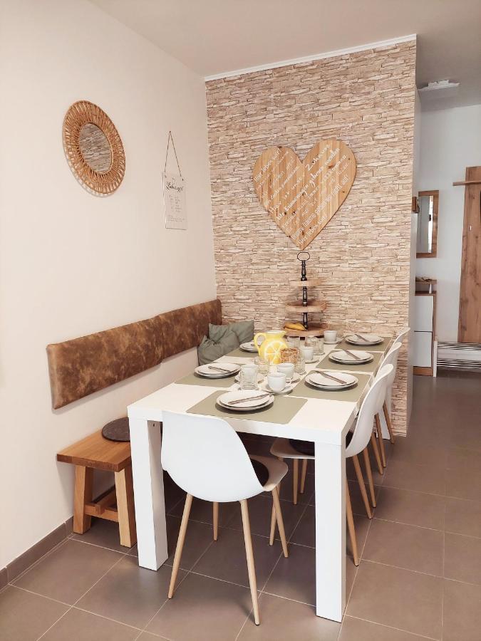 Newhome Nicole Premantura Luaran gambar